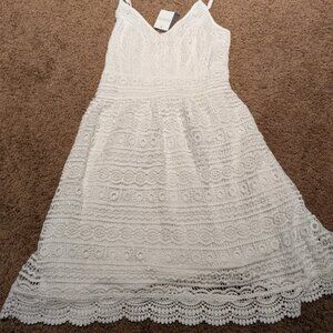 Abercrombie and Fitch Size XS Crochet Lace Summer Adjustable Strap White
